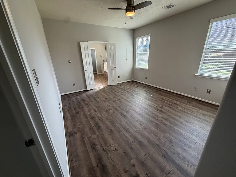 802 Harvard Pointe Dr — Photo 17