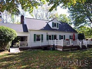 2nd image of 746 Sleepy Hollow Rd