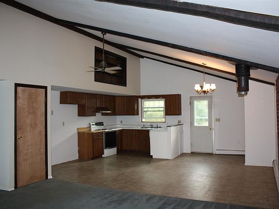 5th image of 23 Rogers Ln