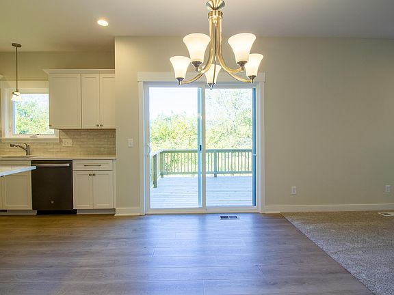 5th image of 6449 Estate Dr