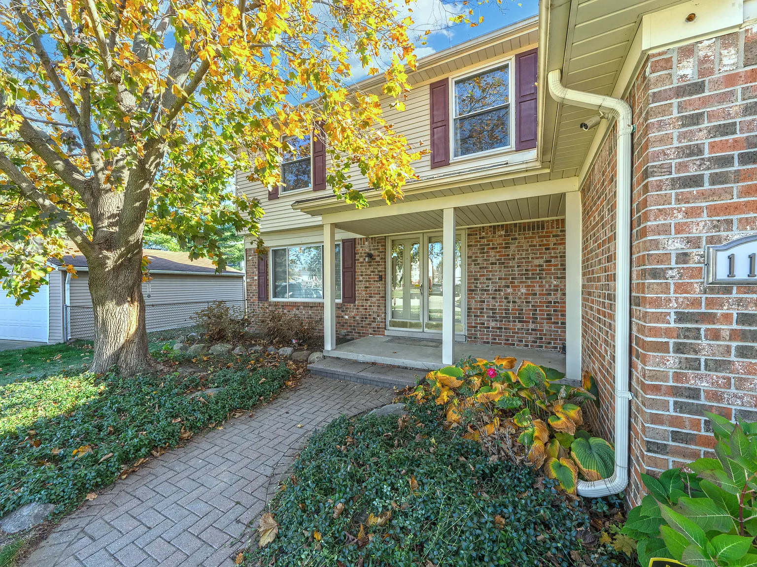 4 bed, 2457 sqft, $3,350 — Photo 3