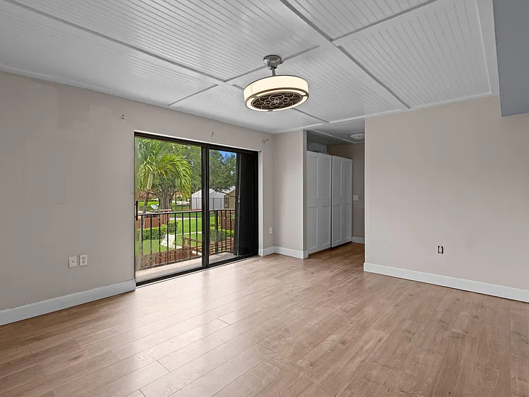 1405 14th Ln — Photo 12