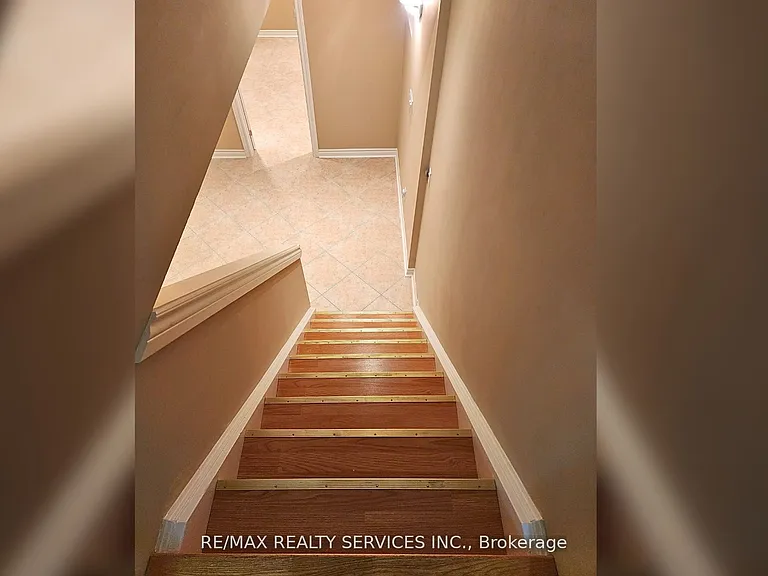 387 Rocca Ct #BASEMENT — Photo 12