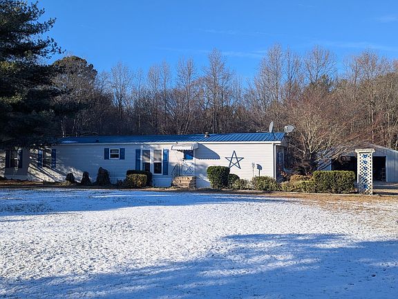 3rd image of 9625 Airport Rd