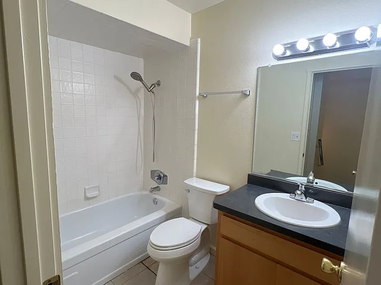 The Loft Apartments — Photo 76