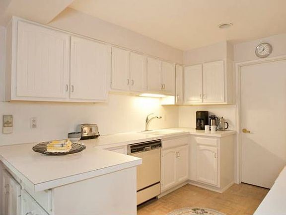 4th image of 6514 Park Point Way NE