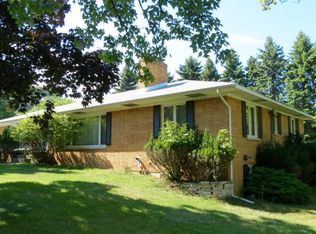 345 Robbins Rd, Grand Haven, MI 49417