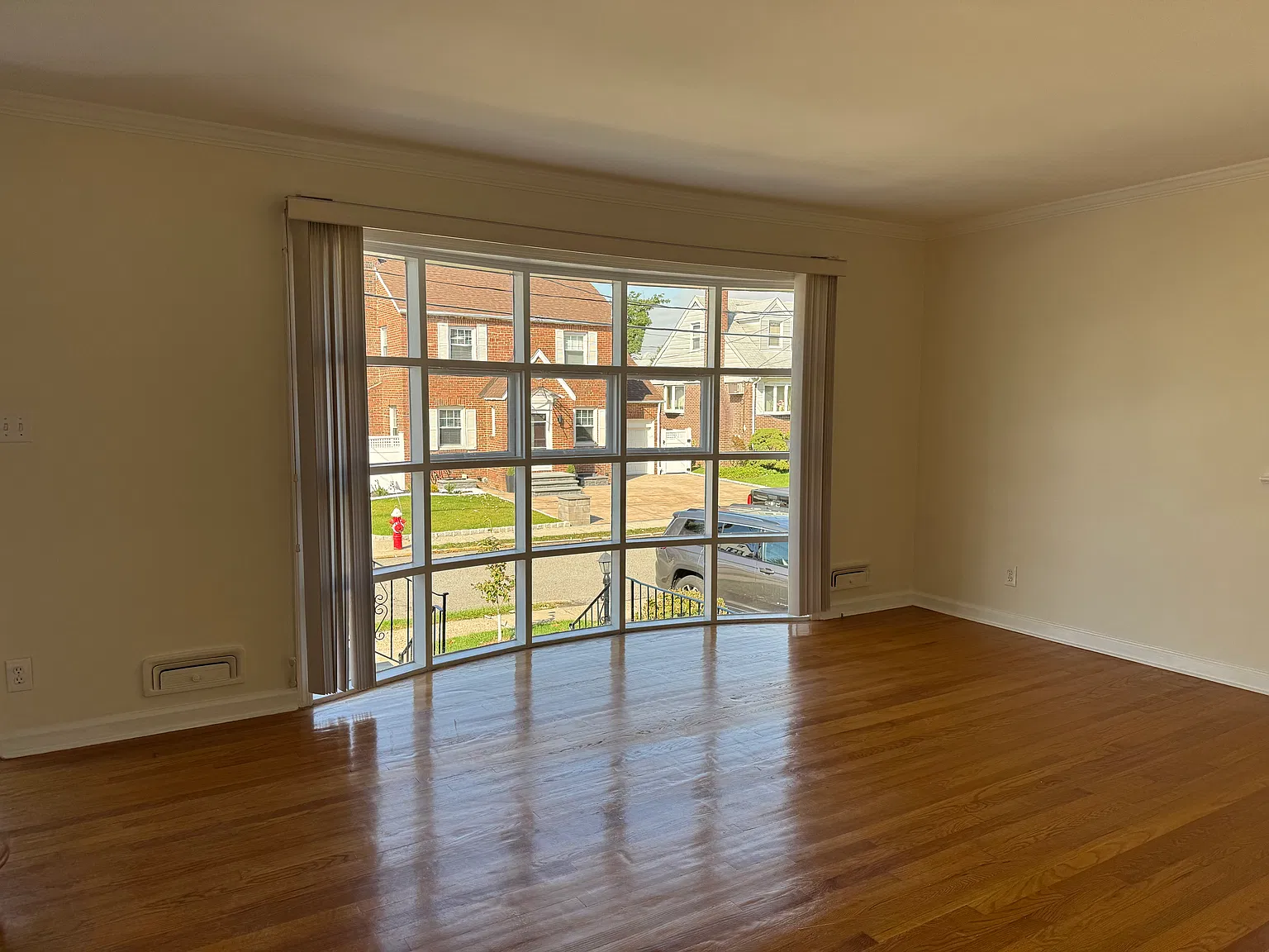 3 bed, 1700 sqft, $4,200 — Photo 3