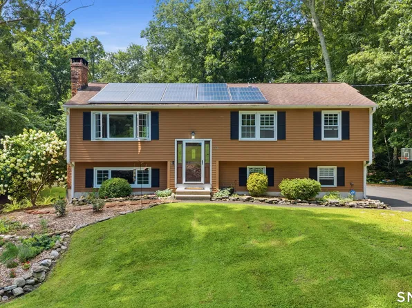 105 Dean Road, East Lyme, CT 06333