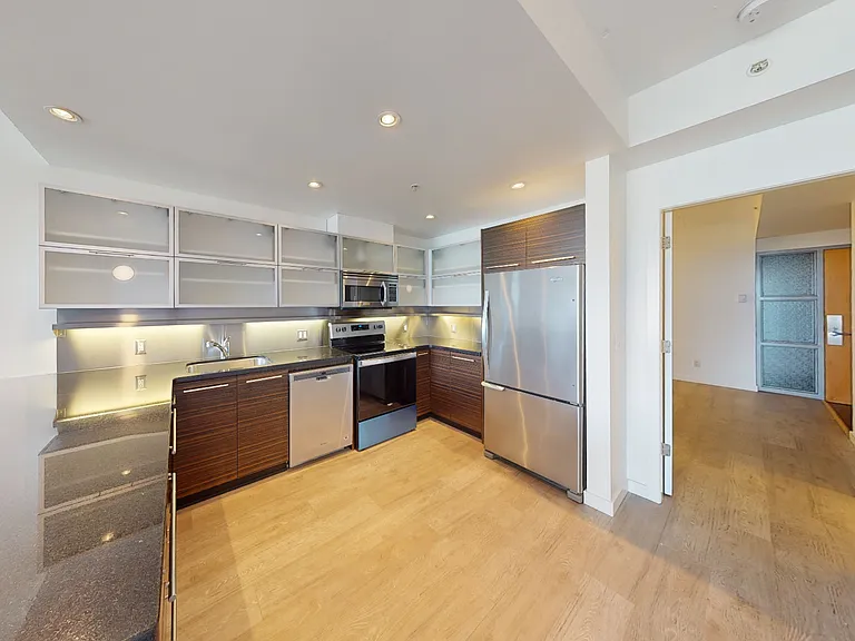 33 Water St — Photo 25