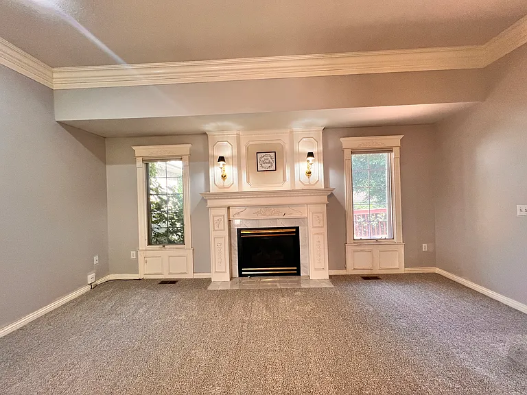 1164 W Rockhill Ave — Photo 33