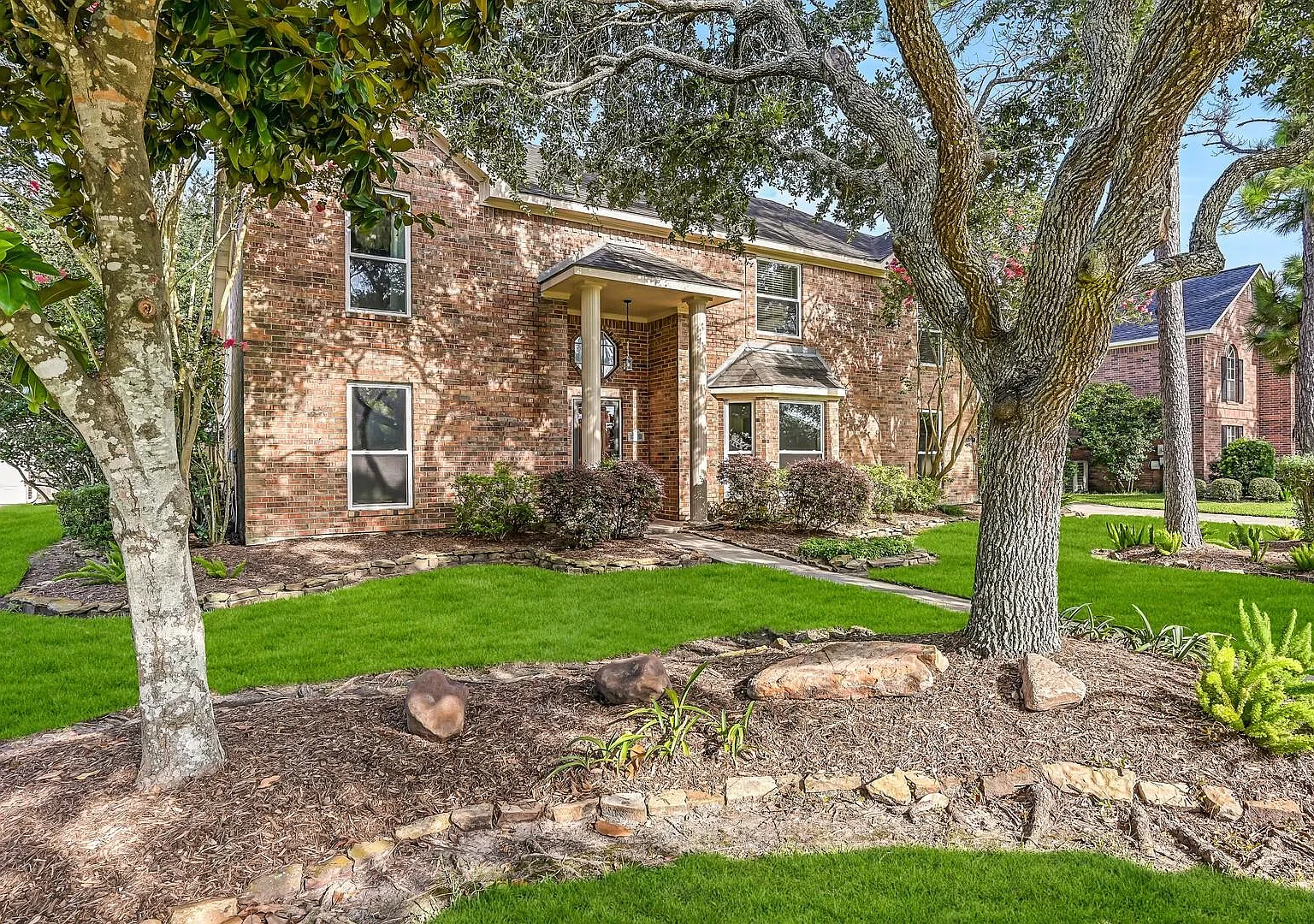 4 bed, 3.5 bath, 3577 sqft, $3,800 — Photo 3