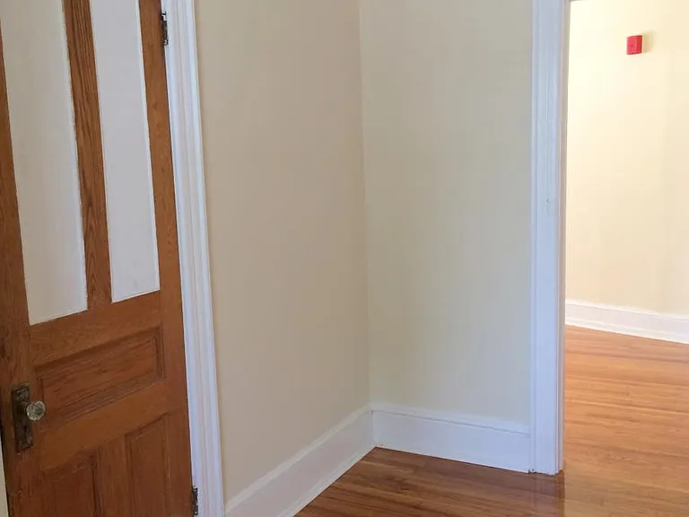 4729 Hazel Ave #2R — Photo 16