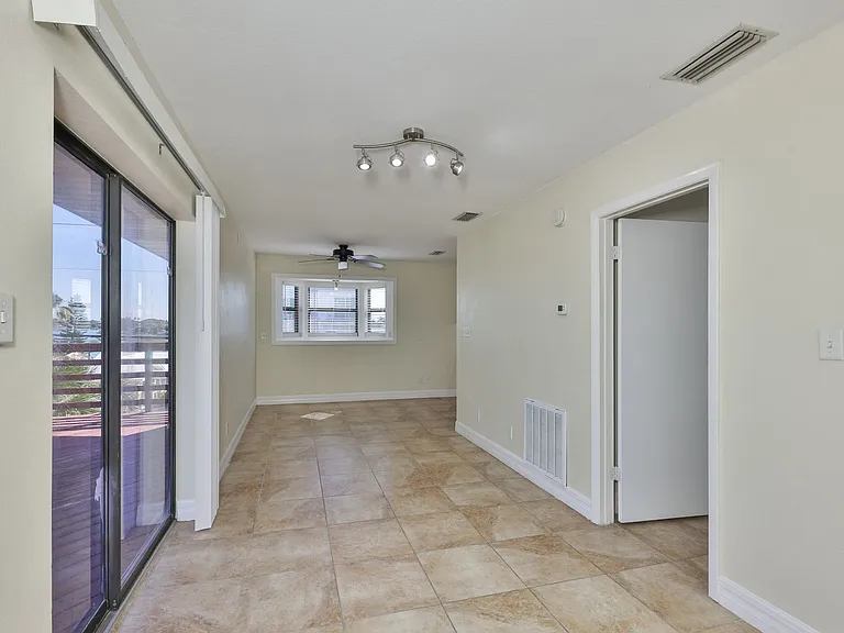 10220 Gulf Blvd #1 — Photo 9