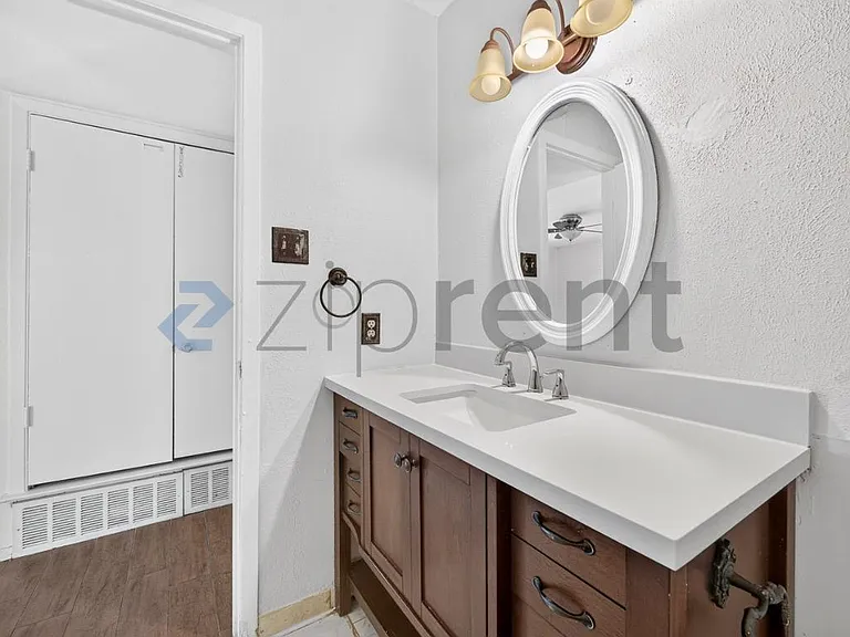 2207 Montclair Dr — Photo 16