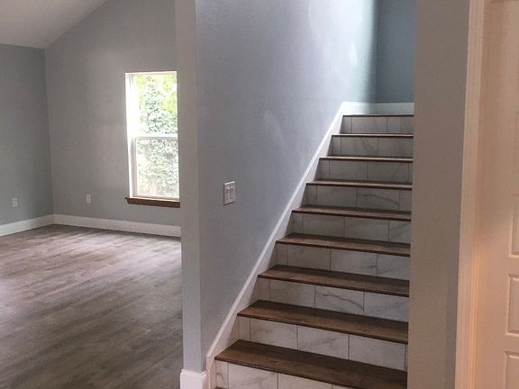 5th image of 1165 S Ellis Ave