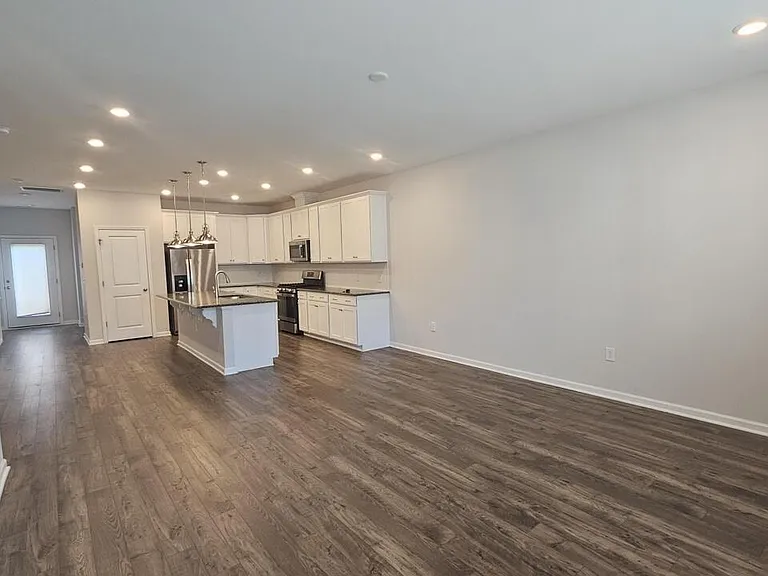1038 Manorhaven Dr — Photo 17
