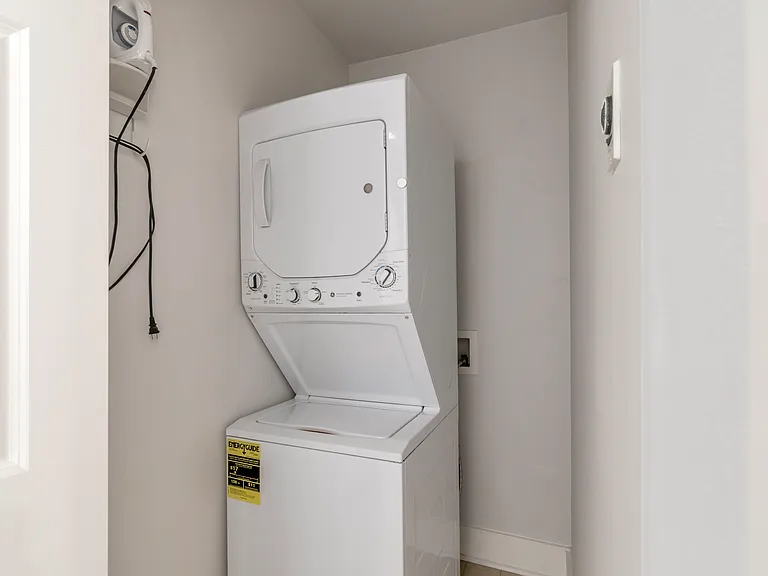 123 Queen Anne Ave #301 — Photo 9