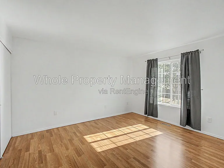3731 Shefield Dr — Photo 11