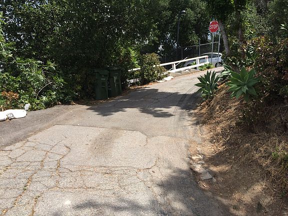 5th image of 2106 Cove Ave