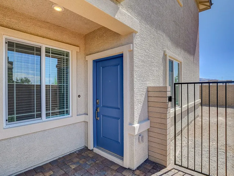 345 Isla Enclave Way — Photo 5