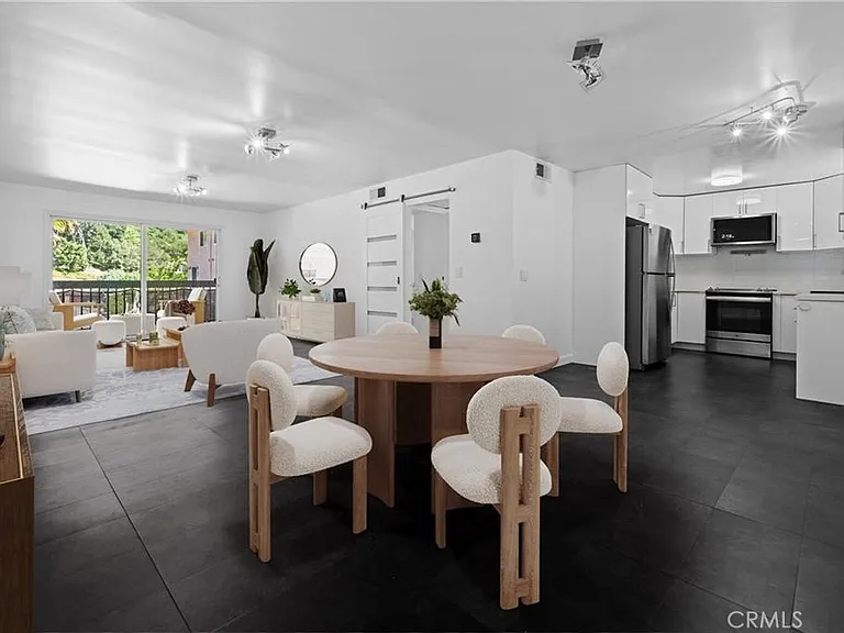 2940 N Verdugo Rd #214 — Photo 1