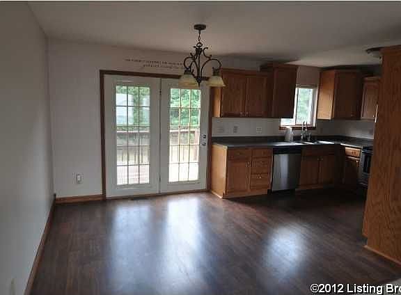 5th image of 502 Eileen Ct