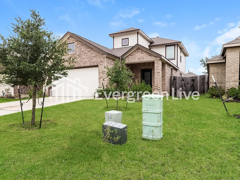 19434 Peppazzi Dr — Photo 2