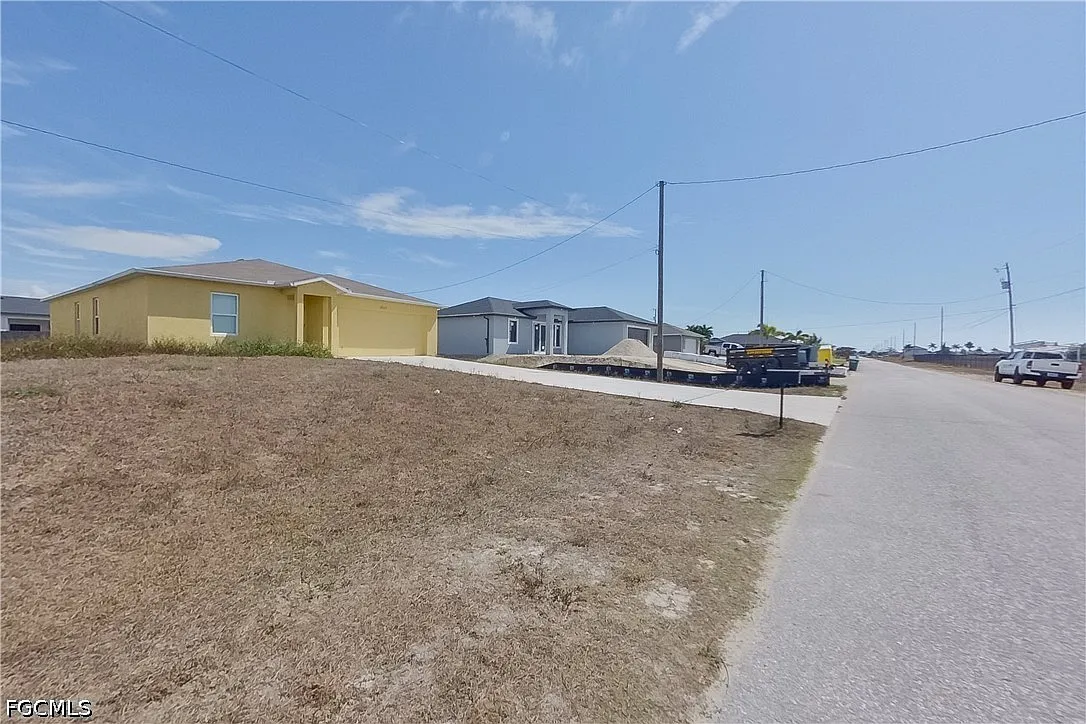 4 bed, 2.0 bath, 1671 sqft, $1,895 — Photo 2