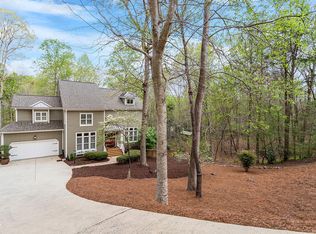 110 Rhododendron Dr, Chapel Hill, NC 27517