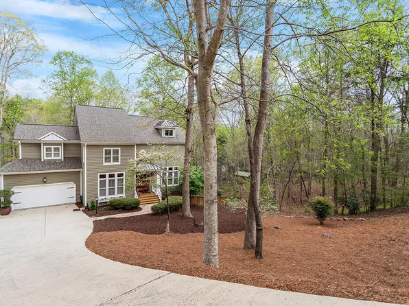 110 Rhododendron Dr, Chapel Hill, NC 27517
