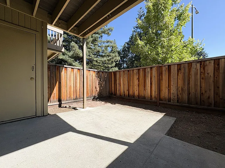 505 Cypress Point Dr #209 — Photo 25