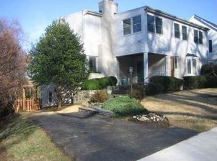 927 26th St S, Arlington, VA 22202