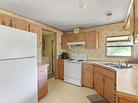 3rd image of 5630 Cypress Drive