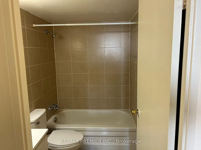 45 Sunrise Ave #511 — Photo 10