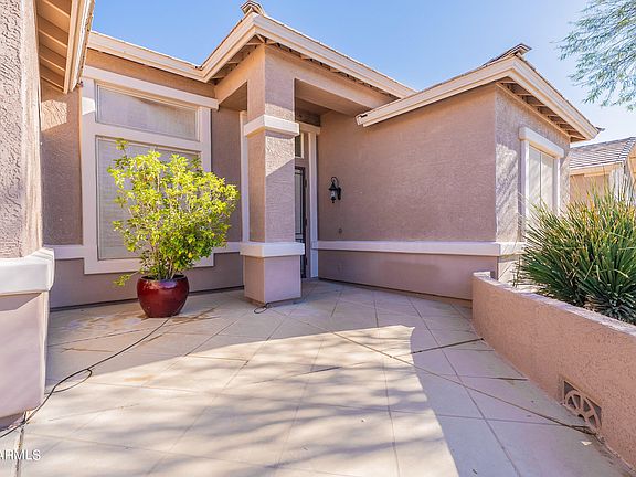 2nd image of 1070 E WESTCHESTER Drive