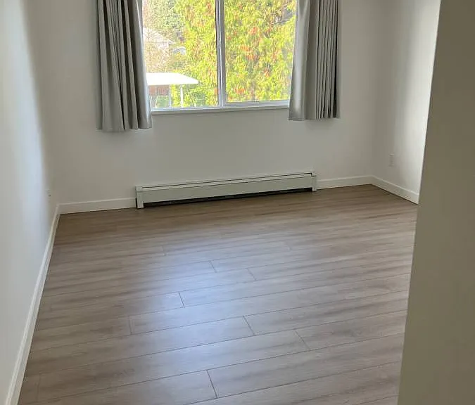 331 Hospital St — Photo 14