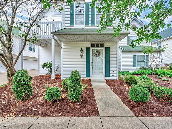 2nd image of 332 Vista Cir #50A