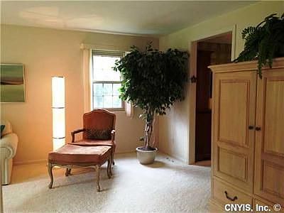 4th image of 111 Ivy Ln