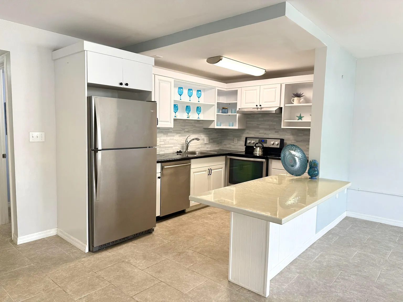 1 bed, 1.5 bath, 700 sqft, $1,650 — Photo 1