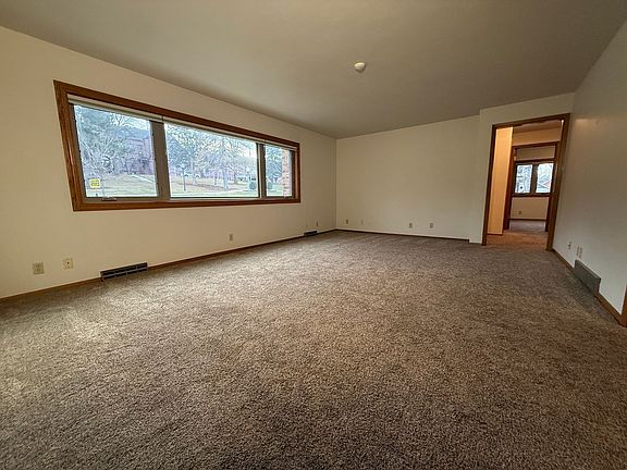 2nd image of 112 W 17th St #7