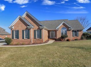 137 Fox Den Cir, Statesville, NC 28677