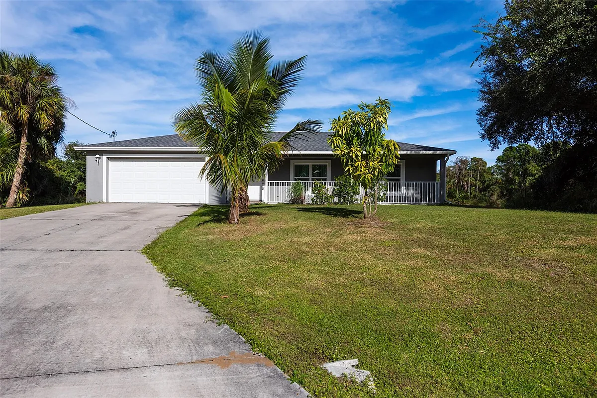 Building Photo - 8007 Royal Ct