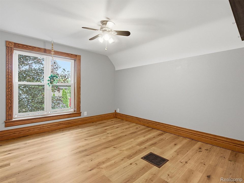 53633 Chesterfield Rd, photo 28