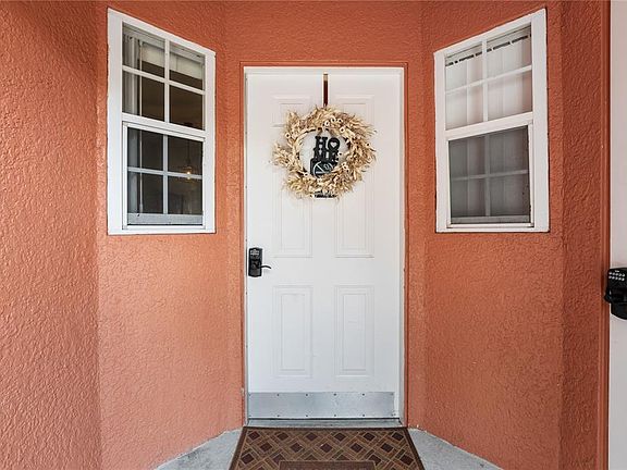 4th image of 1118 Park Ridge Cir