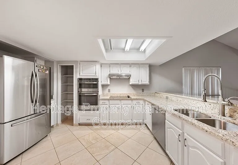 13906 N Hills Village Dr — Photo 8