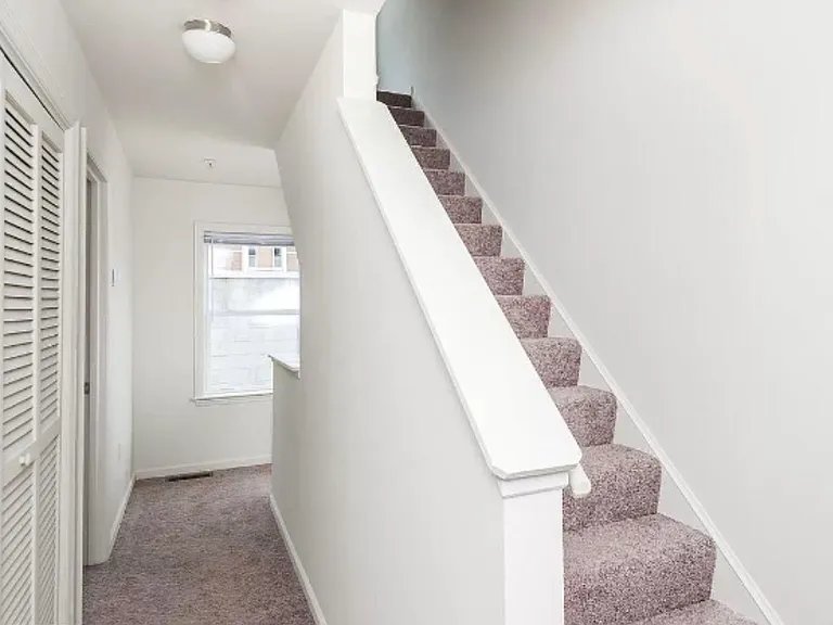 5235 Crowson Ave #6 — Photo 28