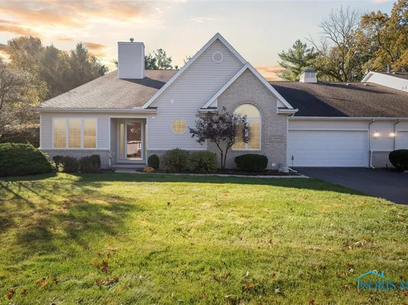 7949 Hidden Harbour Dr, Holland, OH 43528