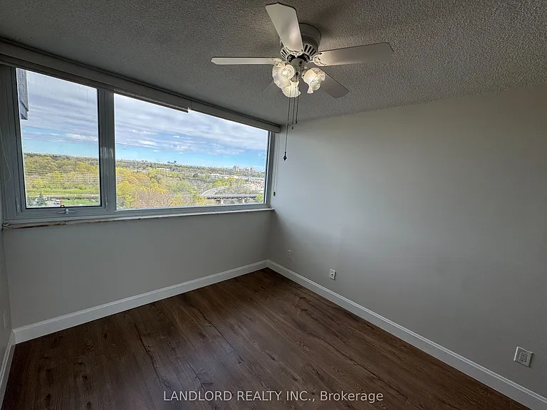 20 Speers Rd #1105 — Photo 39