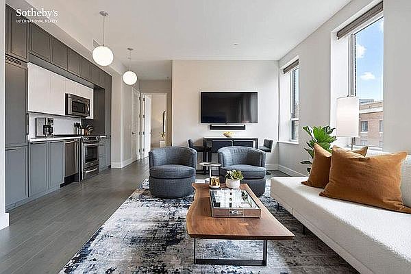 1st image of 416 52nd St #622
